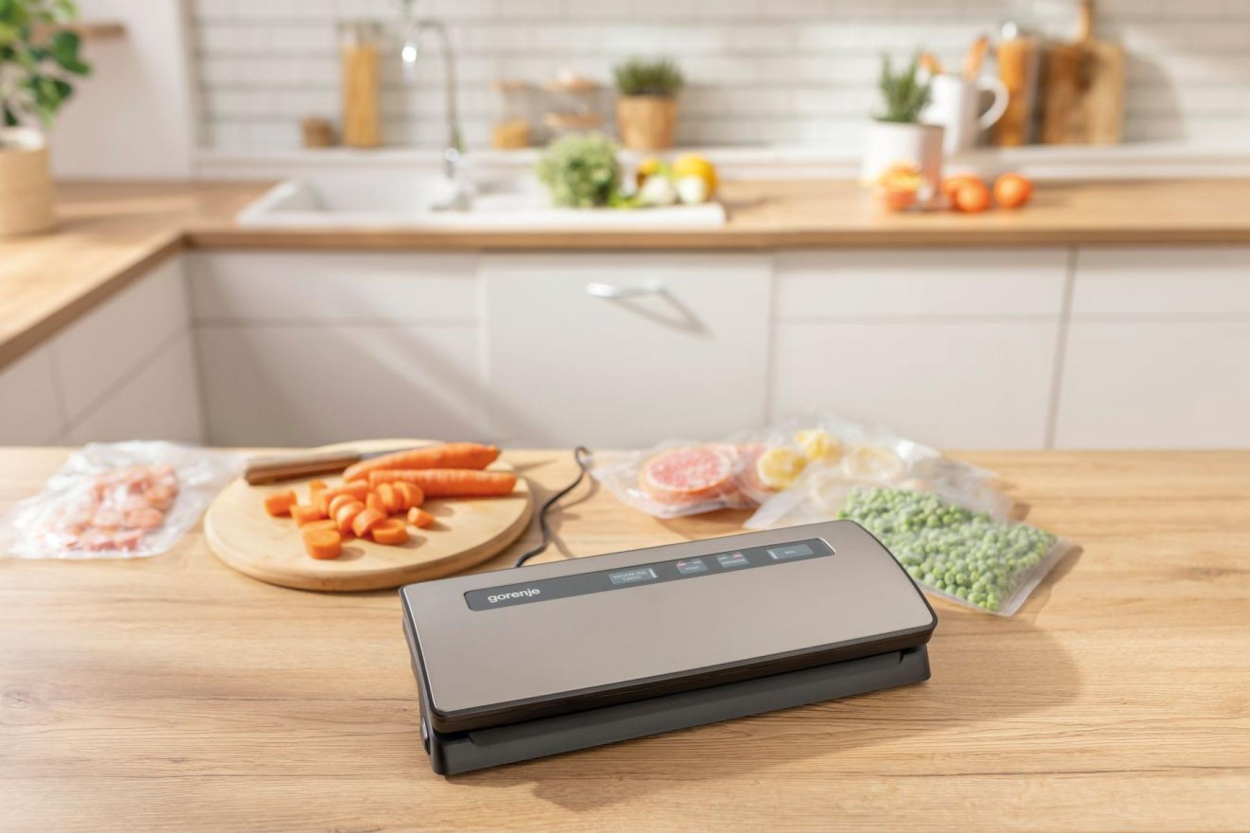 Vacuum food sealer VS120ES GORENJE