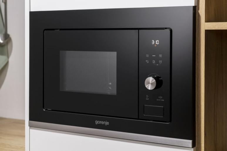 OVEN XY820Z BM201AG1BG GOR