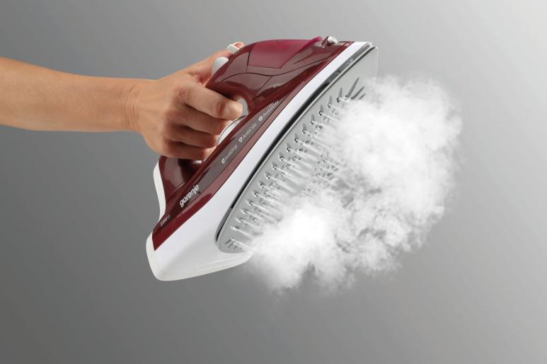 STEAM IRON CORDLESS SICH2200RBC GOR