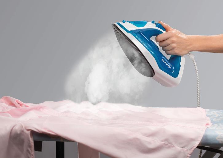 STEAM IRON SIH1800BLT